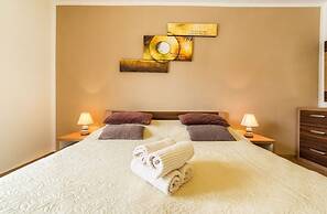 Apartment Goge
