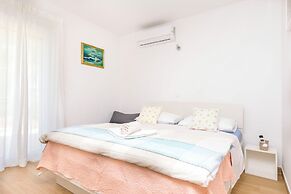 Apartments Mir