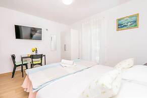 Apartments Mir