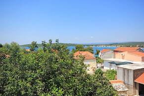 Apartment Ljube