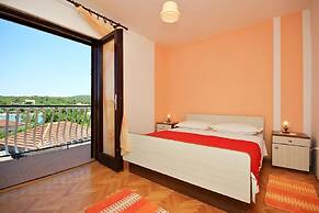Apartment Ljube