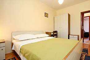 Apartment Ljube