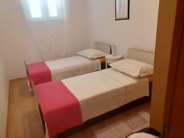 Apartment Ljube