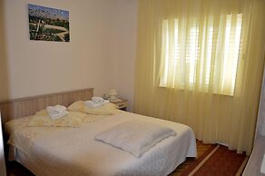 Apartments Zdravko