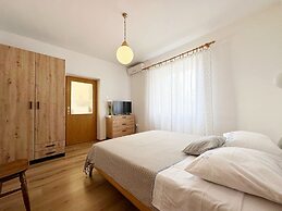 Apartments Mihaela