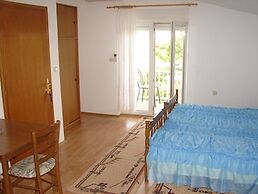 Apartments Mara