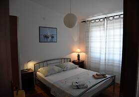 Apartments Ema