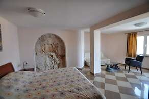 House Bernardica