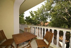 Apartments Luka