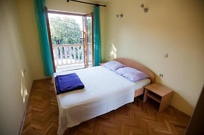 Apartments Luka
