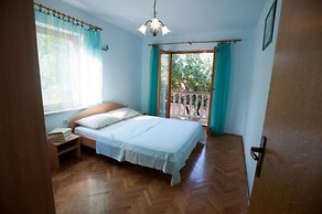 Apartments Luka