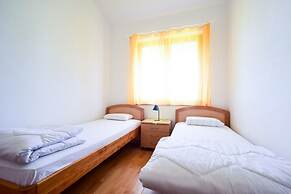 Apartments Zlatko