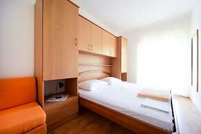 Apartments Zlatko