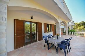 Apartments Zlatko