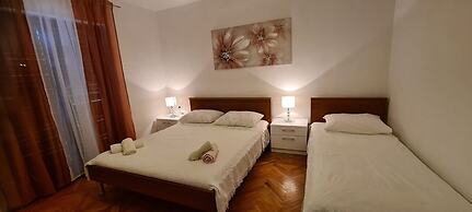 Apartments Dari