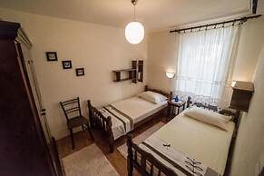 Apartments Ela