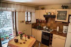 Apartments Ela