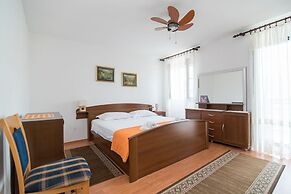 Apartment Sea Stone