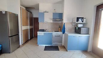 Apartments Grbac Veli Rat-seaside