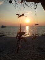 Apartments Grbac Veli Rat-seaside