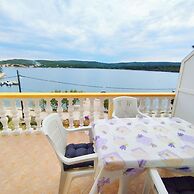 Apartments Grbac Veli Rat-seaside