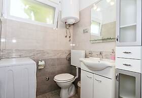 Apartments Snjeza
