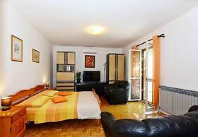 Apartments Snjeza