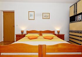 Apartments Snjeza