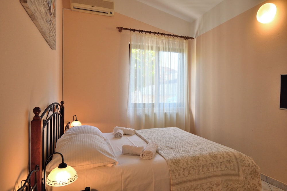Apartments Mir