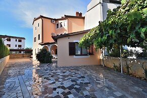 Apartments Mir
