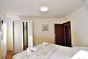 Apartments Mir