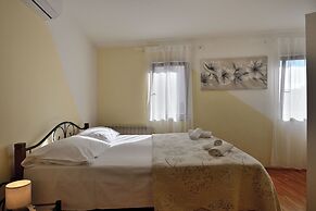 Apartments Mir