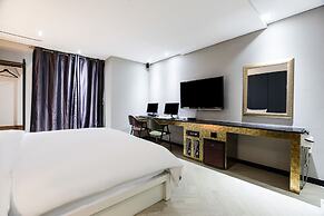 Dongtan Hotel Bella