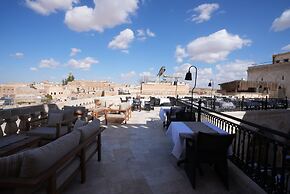 Shamas Hotel