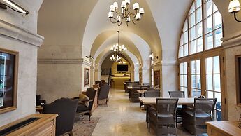 Shamas Hotel