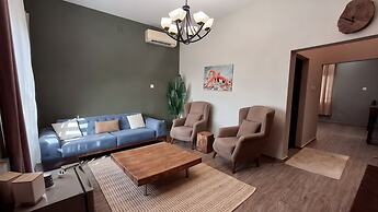 Roushan Resort
