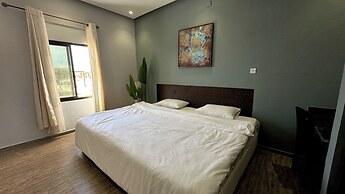 Roushan Resort