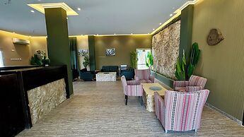 Roushan Resort
