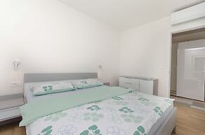 Apartment Adriatic With Pool