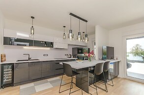 Apartment Adriatic With Pool