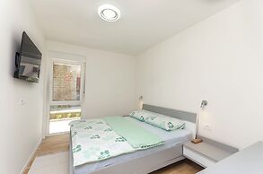 Apartment Adriatic With Pool