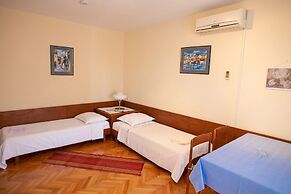 Apartments and Rooms Ivan