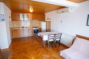 Apartments and Rooms Ivan