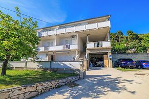 Apartment Ren