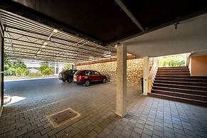 Apartments Spomenka
