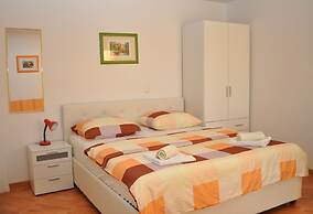Apartments Ivi