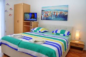Apartments Ivi