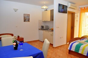 Apartments Ivi