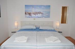 Apartments Ivi