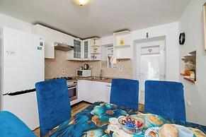 Apartment Pavilion